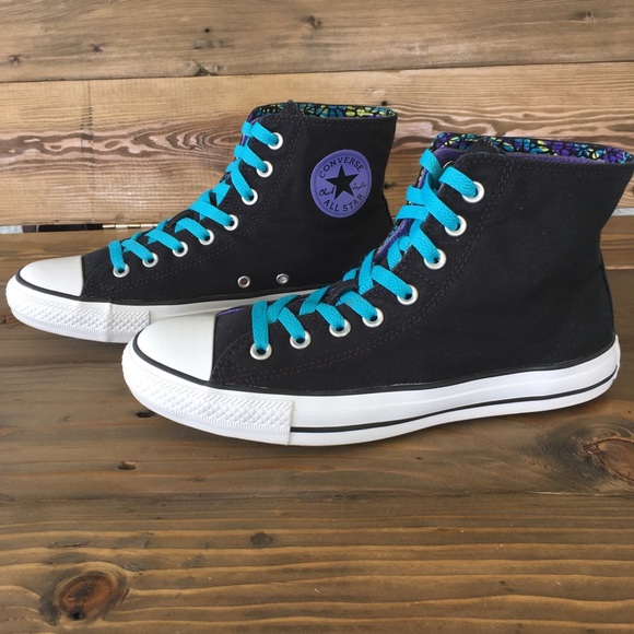 Converse Shoes - Women’s All Star Converse Chuck Taylor size 10
